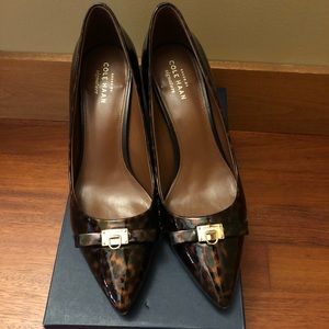 Cole Haan Juliana tortoise patent pumps. Size 8.5